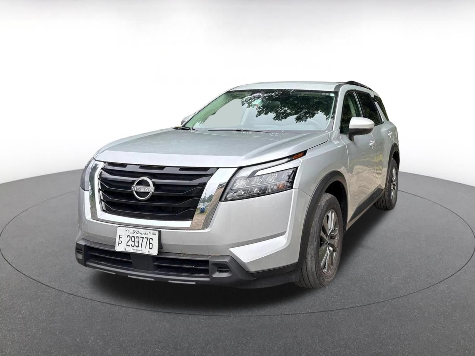Used 2025 Nissan Pathfinder SV AWD/4WD image 4