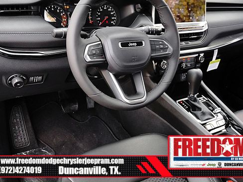 New 2026 Jeep Compass Latitude image 25