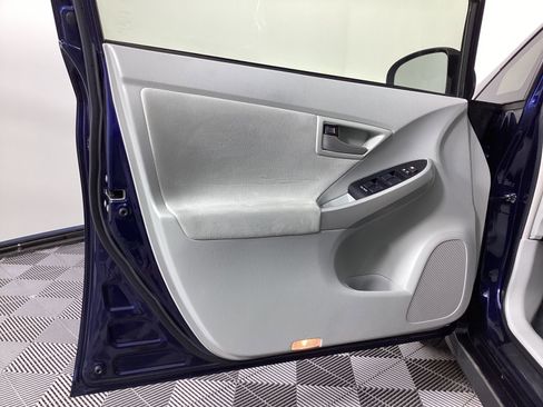 Used 2013 Toyota Prius Four image 26
