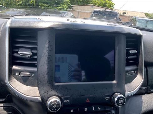 Used 2019 RAM 1500 Big Horn AWD/4WD image 30