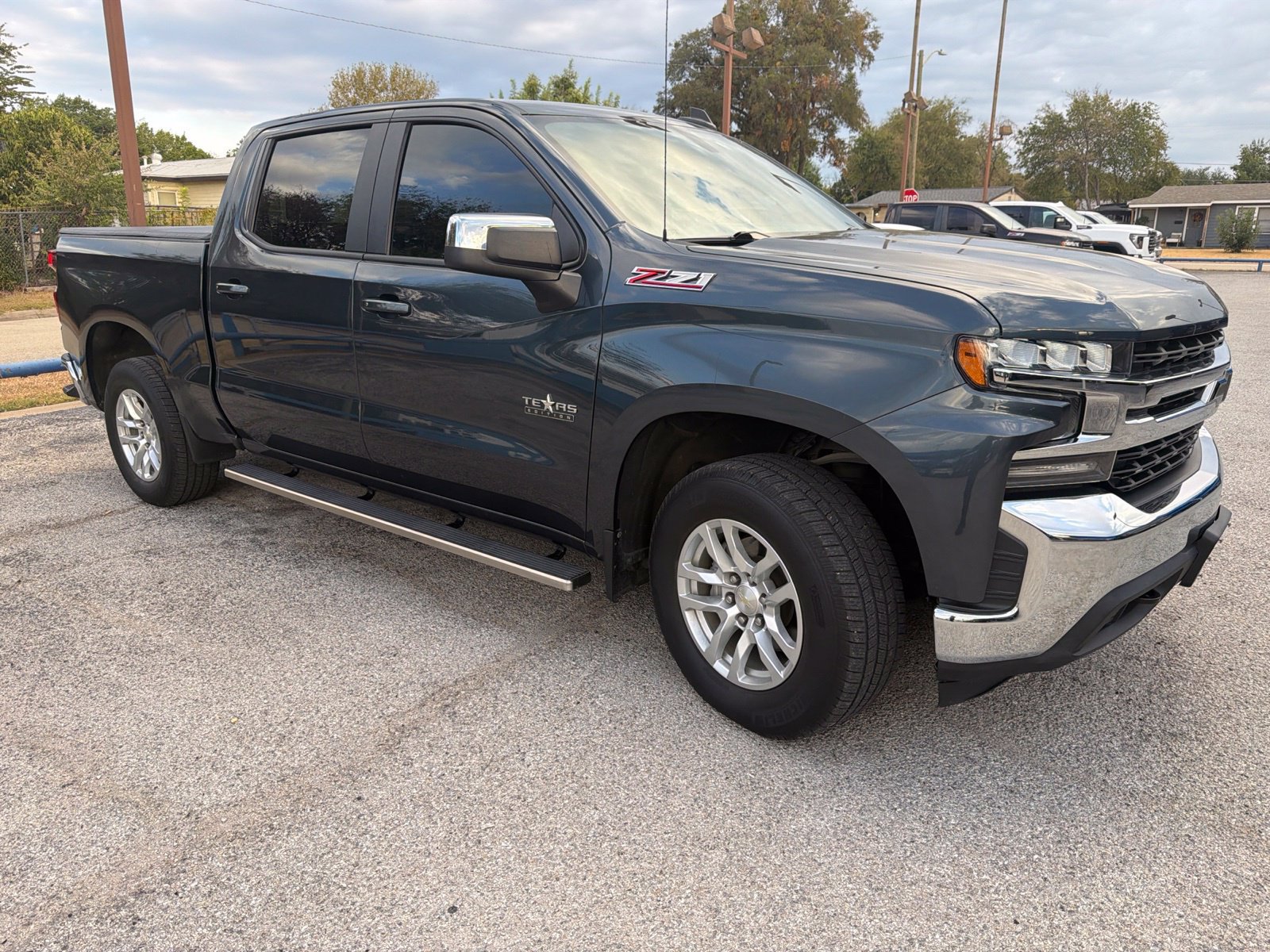 Used 2019 Chevrolet Silverado 1500 LT w/ Texas Edition AWD/4WD image 3
