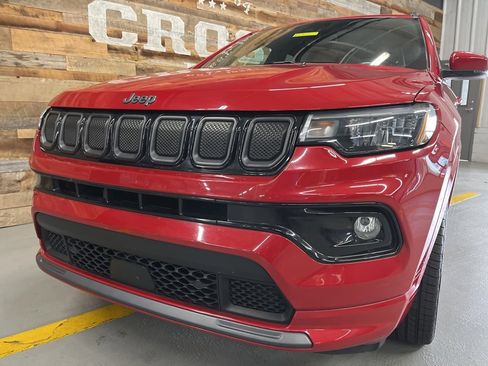 Used 2022 Jeep Compass Limited image 8