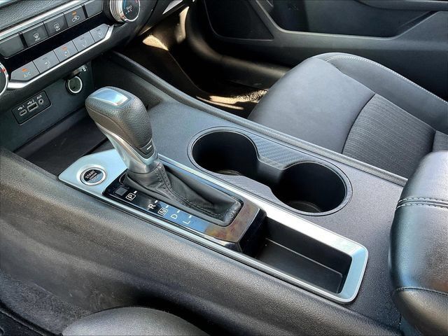 Used 2025 Nissan Altima 2.5 SV FWD image 19