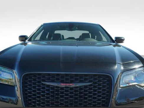 Used 2023 Chrysler 300 S image 32