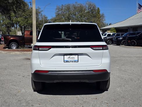 New 2026 Jeep Grand Cherokee Limited w/ Limited Altitude Package image 5