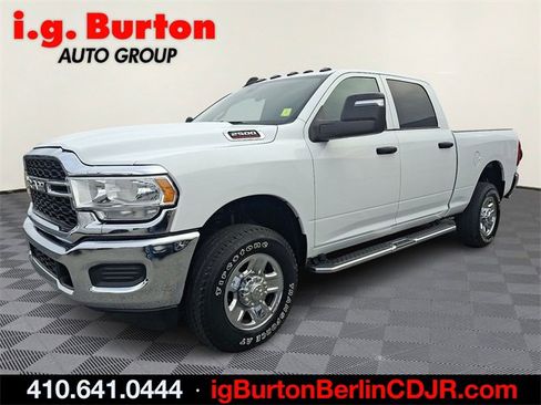 Used 2024 RAM 2500 Tradesman w/ Chrome Appearance Group image 3
