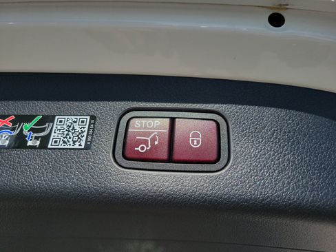 Certified 2026 Mercedes-Benz GLC 300 image 32