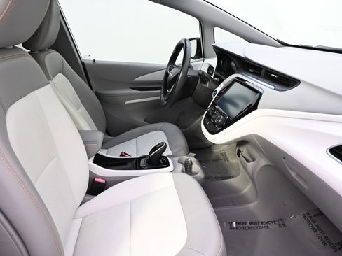 Used 2017 Chevrolet Bolt Premier w/ Infotainment Package image 16