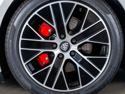 Used 2021 Porsche Taycan 4S image 10