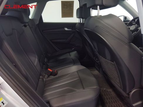 Used 2024 Audi Q5 2.0T Premium w/ Convenience Package image 37