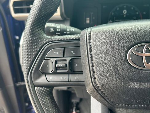 Used 2025 Toyota Tacoma SR5 RWD image 34