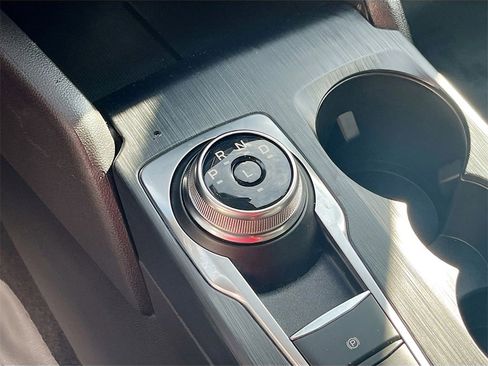 Used 2025 Ford Escape ST-Line image 16