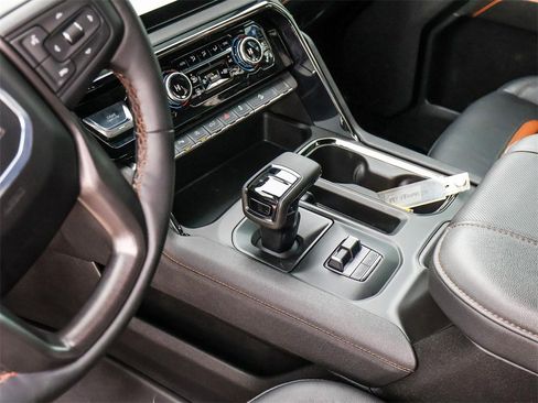 Used 2024 GMC Sierra 1500 AT4 w/ Technology Package image 32