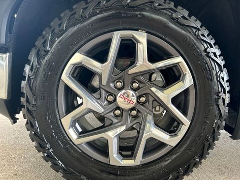 Used 2021 GMC Sierra 1500 SLT w/ SLT Premium Package AWD/4WD image 26