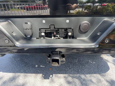 Used 2020 Chevrolet Silverado 1500 LT Trail Boss w/ Midnight Edition image 19