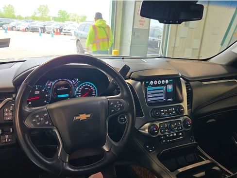 Used 2016 Chevrolet Suburban LTZ AWD/4WD image 12