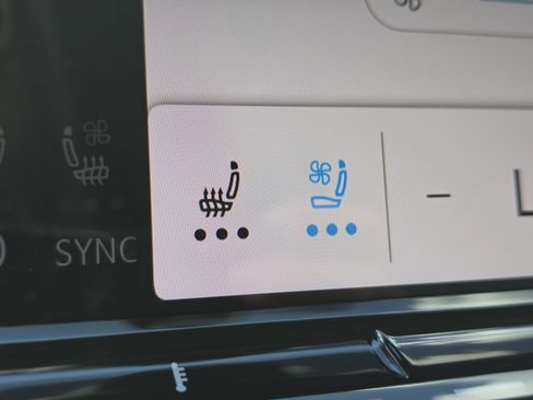 New 2026 Volkswagen Atlas SE image 11