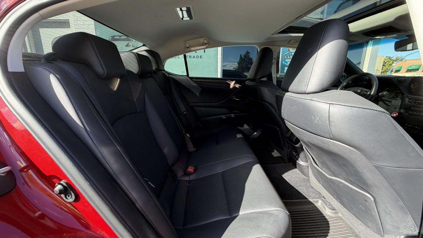 Used 2022 Lexus ES 250 w/ Premium Package AWD/4WD image 11