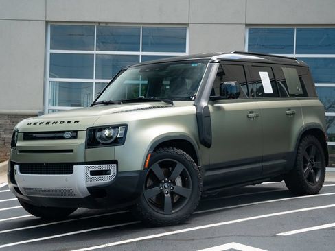 Used 2020 Land Rover Defender 110 SE AWD/4WD image 2