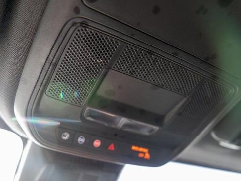 Used 2025 Chevrolet Equinox LT FWD image 31