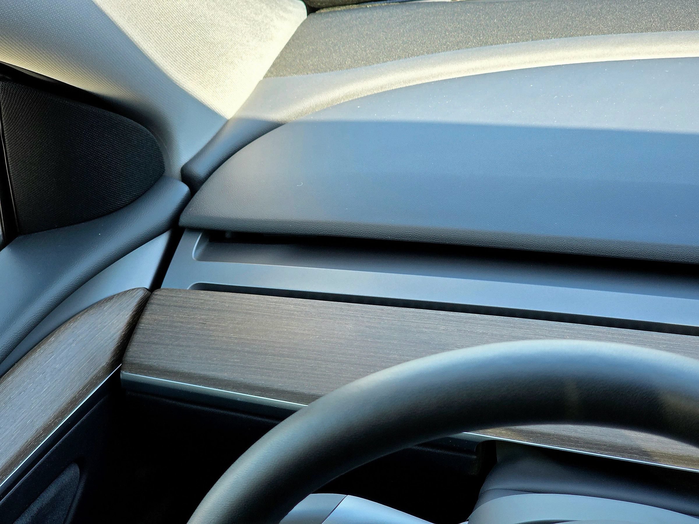 Used 2024 Tesla Model Y Long Range AWD/4WD image 24