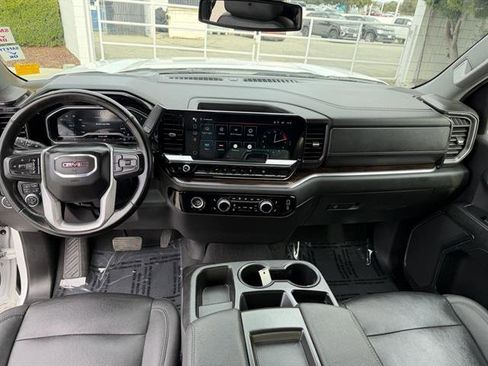Used 2024 GMC Sierra 1500 SLT image 11