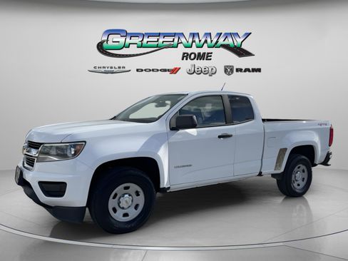 Used 2017 Chevrolet Colorado W/T w/ WT Convenience Package image 2