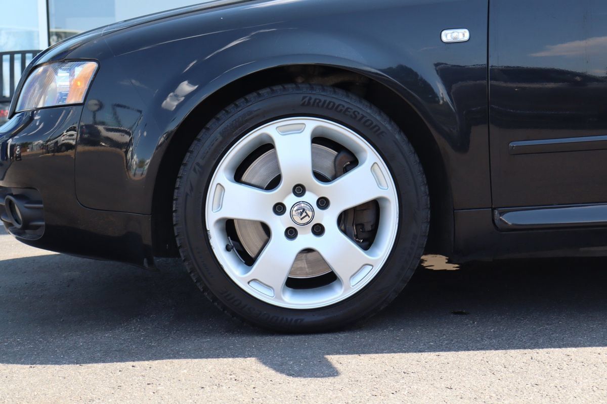 Used 2004 Audi S4 Sedan AWD/4WD image 30