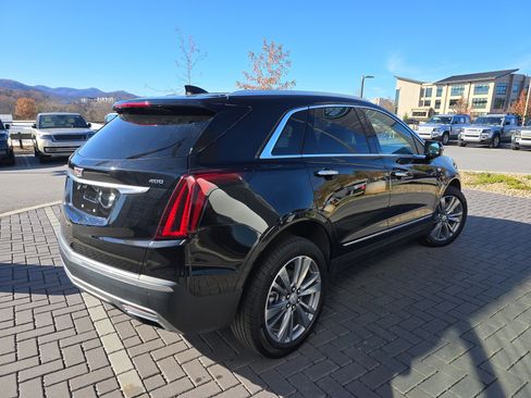 Used 2025 Cadillac XT5 Premium Luxury image 5
