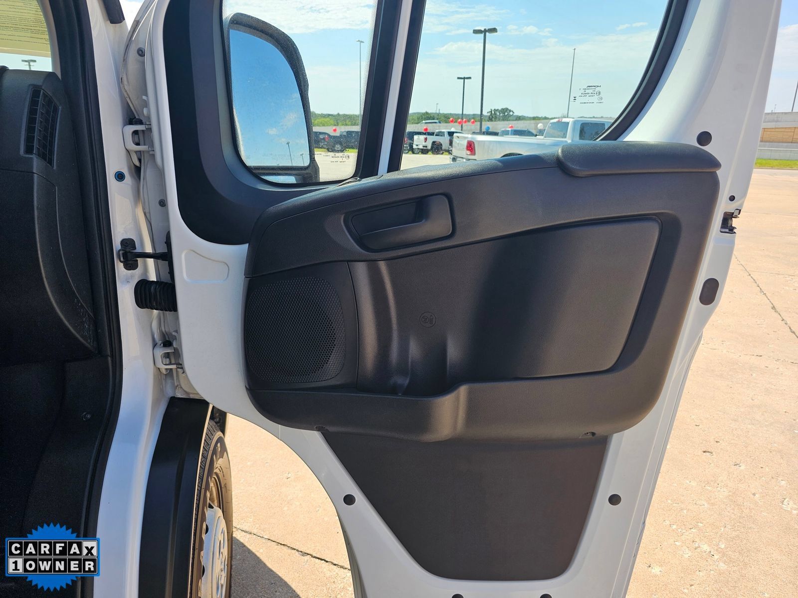 Used 2025 RAM ProMaster 2500 w/ Convenience Group FWD image 24