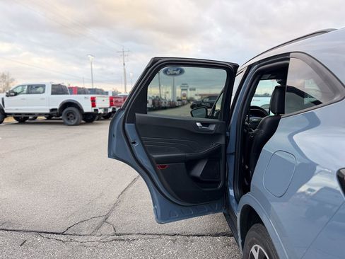 Used 2025 Ford Escape ST-Line Elite w/ Premium Technology Package image 15