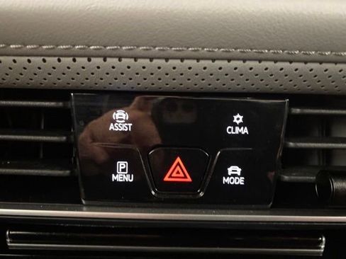 Certified 2024 Volkswagen Atlas Peak Edition SEL image 25