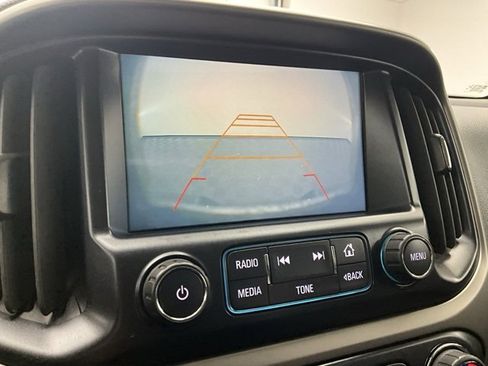 Used 2017 Chevrolet Colorado Z71 image 5