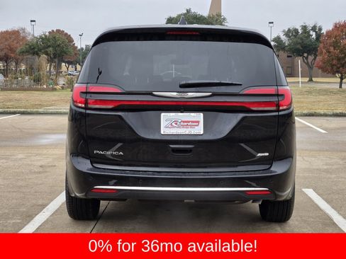 New 2026 Chrysler Pacifica Select AWD/4WD image 5