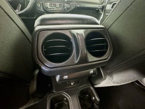 Used 2021 Jeep Wrangler Unlimited Sport AWD/4WD image 30