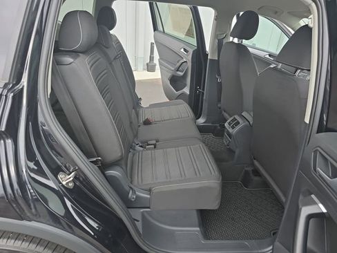 Used 2024 Volkswagen Tiguan S image 18