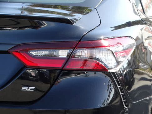 Used 2023 Toyota Camry SE w/ Convenience Package image 11