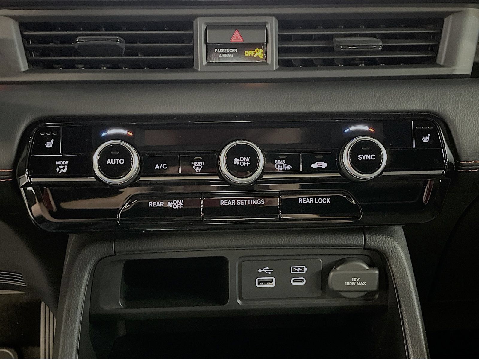 Used 2025 Honda Pilot TrailSport image 16