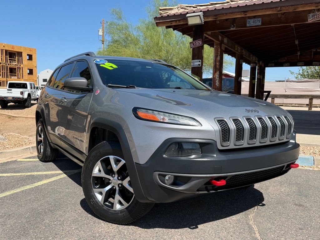 Used 2016 Jeep Cherokee Trailhawk w/ Cold Weather Group AWD/4WD image 2