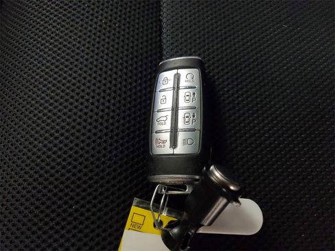 Used 2023 Genesis GV70 2.5T w/ Sport Prestige Package image 27