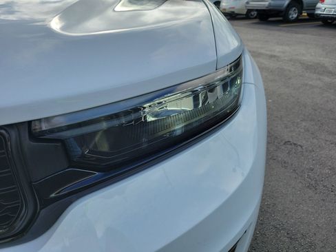 Used 2023 Jeep Grand Cherokee L Limited w/ Black Appearance Package image 11