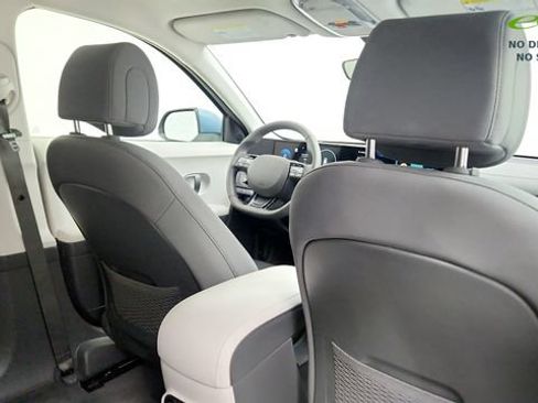 Used 2026 Hyundai Ioniq 5 SE RWD image 40