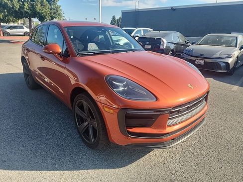 Used 2022 Porsche Macan Base image 7