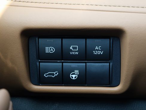 New 2026 Toyota Highlander Platinum image 27