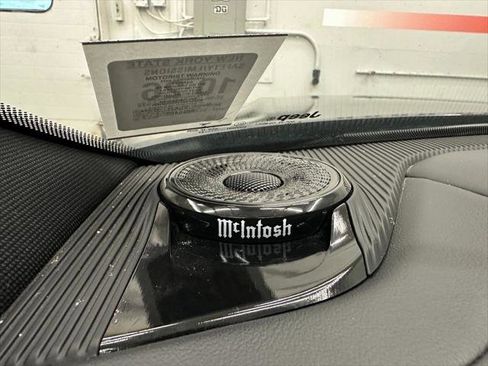 Certified 2022 Jeep Grand Cherokee Overland image 24