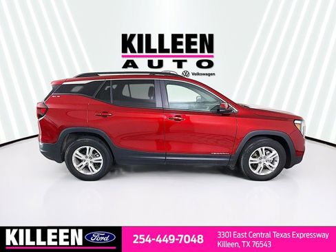Used 2024 GMC Terrain SLE w/ Driver Convenience Package FWD image 9