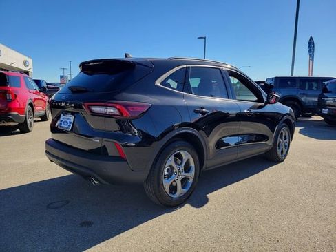 Used 2025 Ford Escape ST-Line w/ Equipment Group 301A image 6