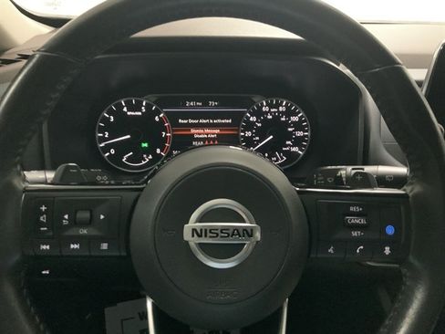 Used 2021 Nissan Rogue SV w/ Premium Package FWD image 22