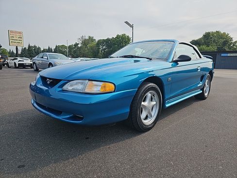 Used 1995 Ford Mustang GT RWD image 8