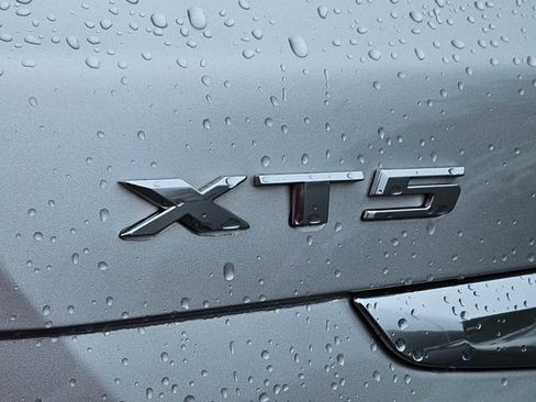 Used 2018 Cadillac XT5 FWD image 15